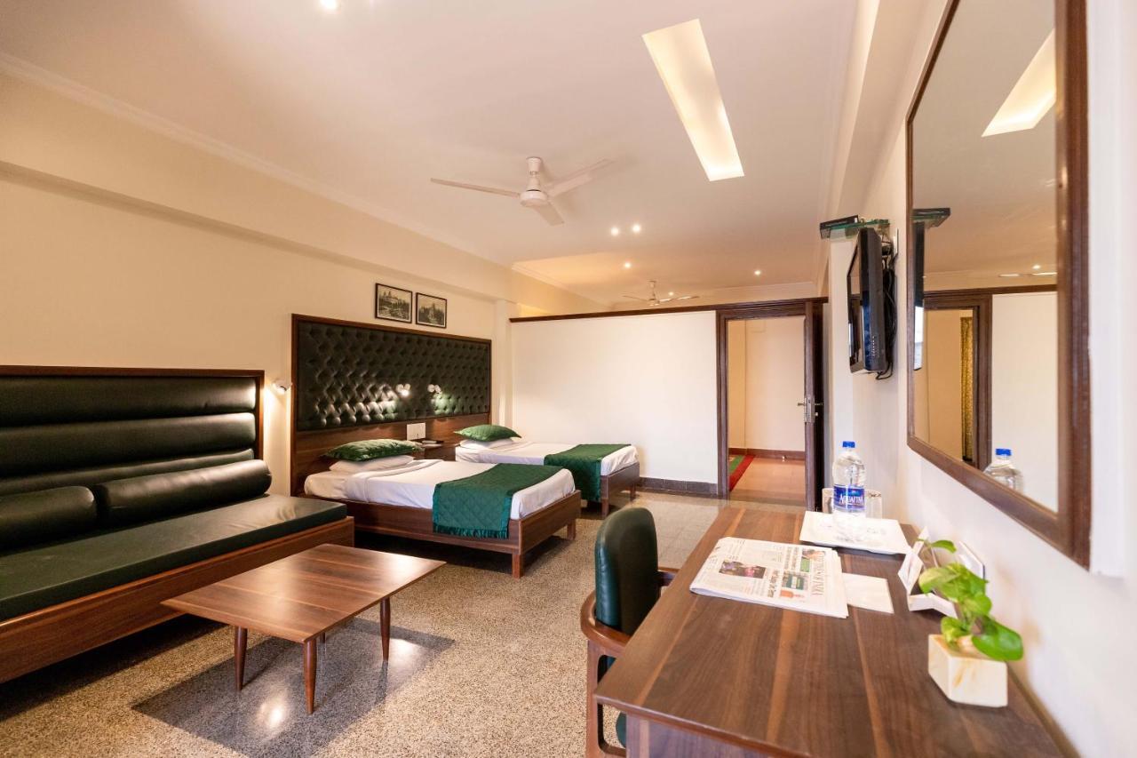 West End Hotel Mumbai Eksteriør bilde