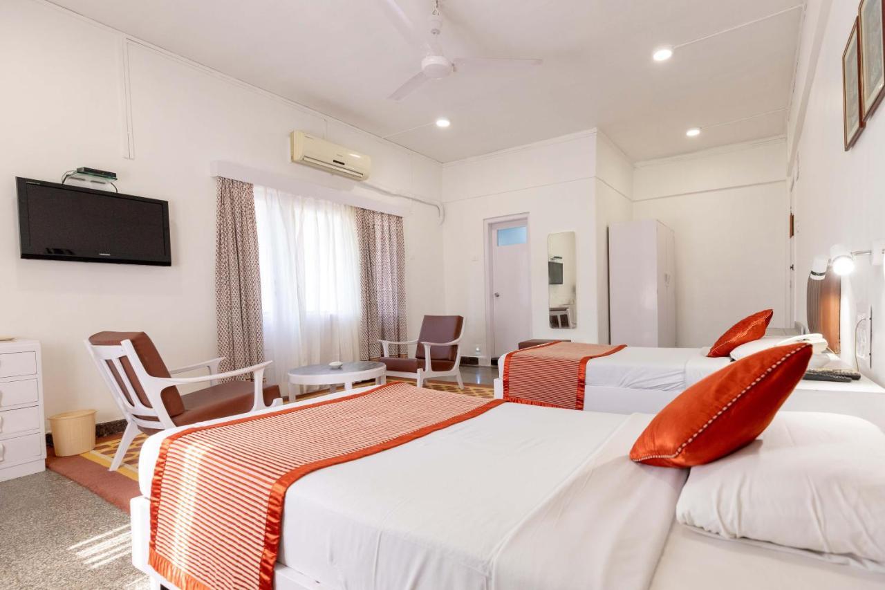 West End Hotel Mumbai Eksteriør bilde